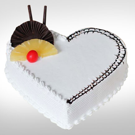 Heart Shaped Vanilla Cake | Flowerzila.com